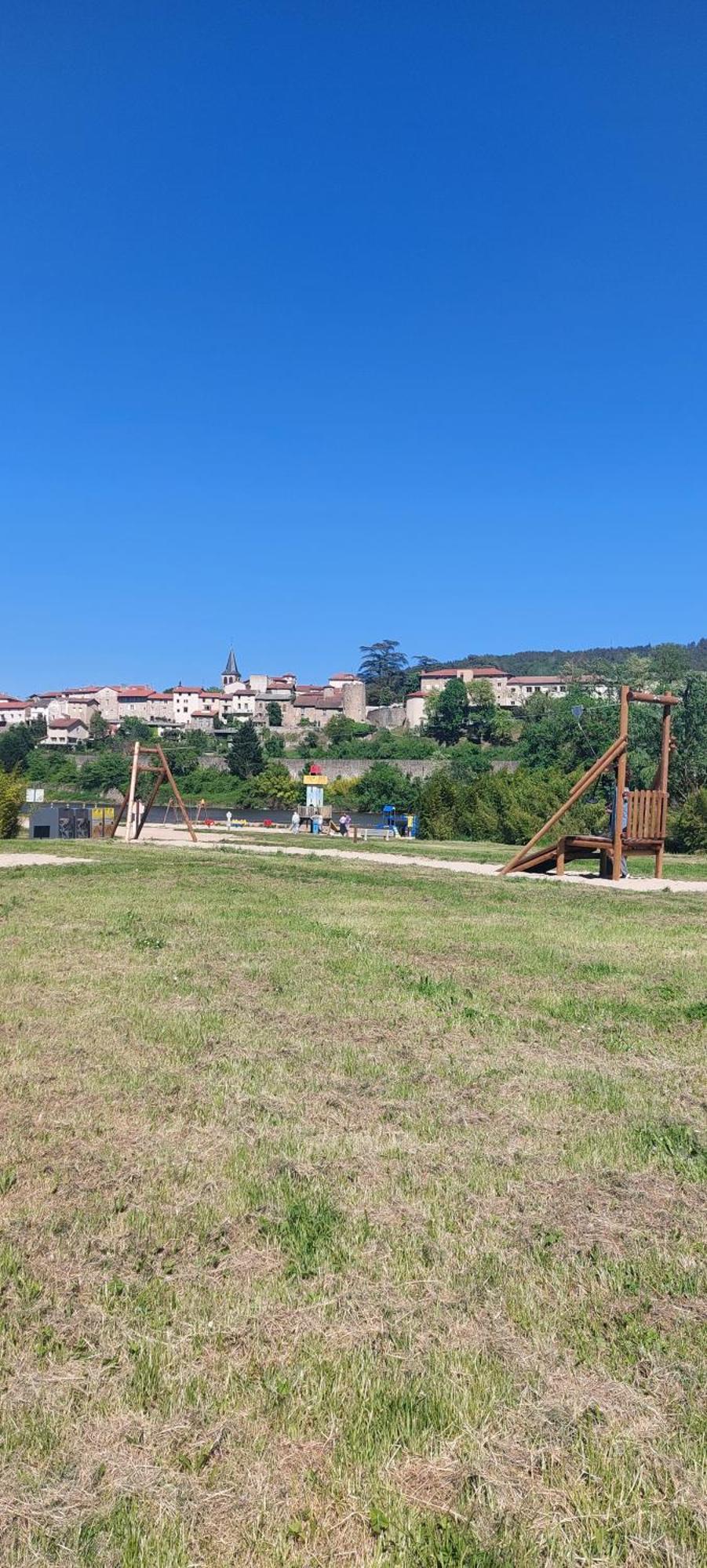 Le Pat' Toit A La Traboule Aurec-Sur-Loire Exterior foto